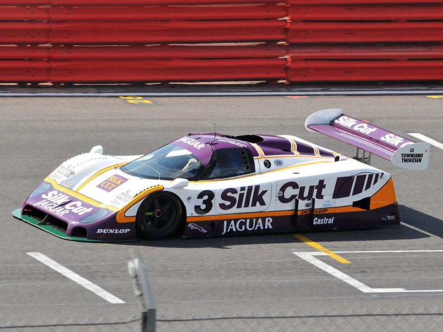  Jaguar XJR8 1987 года  (фото 14 из 16)